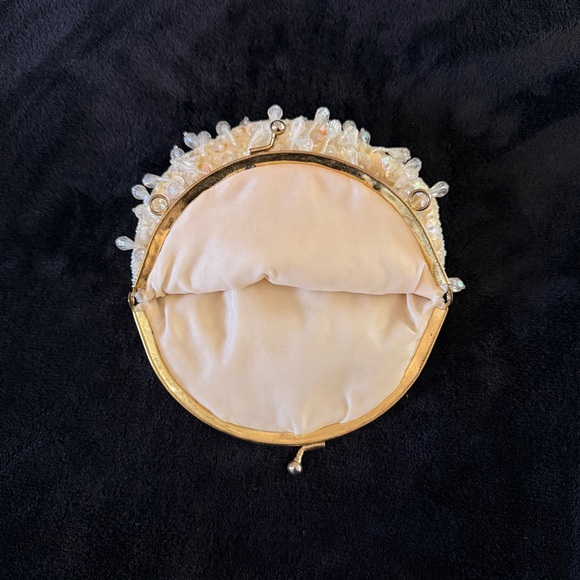 Vintage Iridescent Clear Beaded Sequins Formal Evening Cocktail Clutch - Picture 3 of 4